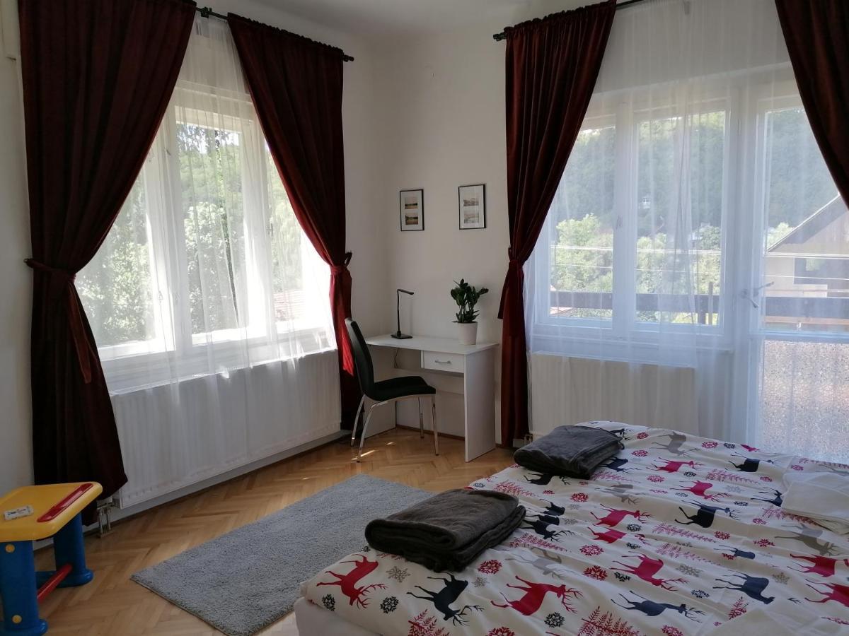 Vendeghaz A Kerekhegyi Pagonyhoz Apartment Zebegeny Bagian luar foto